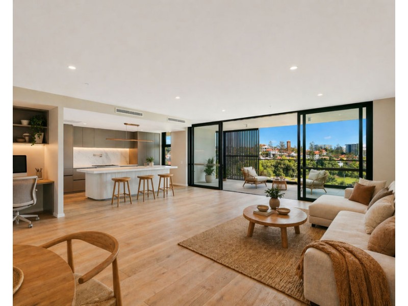 602/4 Carmichael Close, Coolangatta QLD 4225