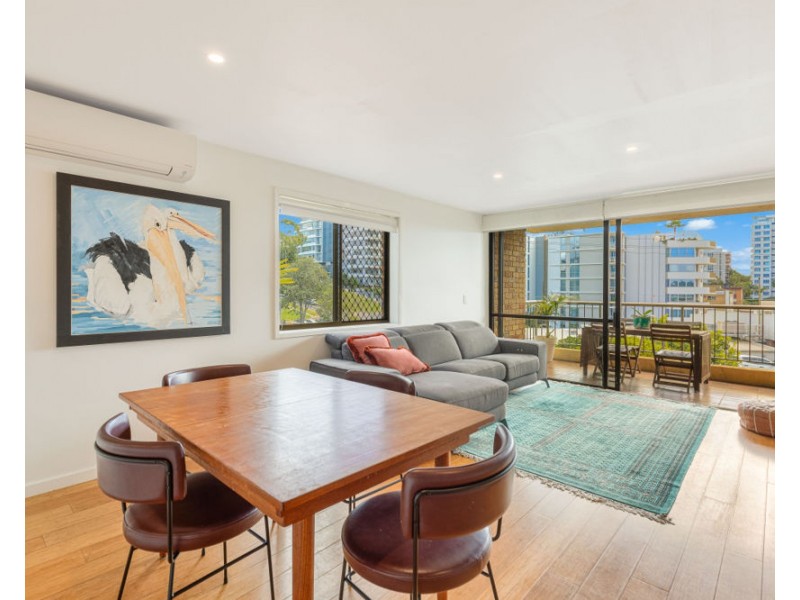 4/18 Lanham Street, Coolangatta QLD 4225