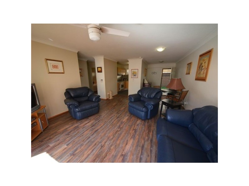 2/7 Eden Ave, Rainbow Bay QLD 4225