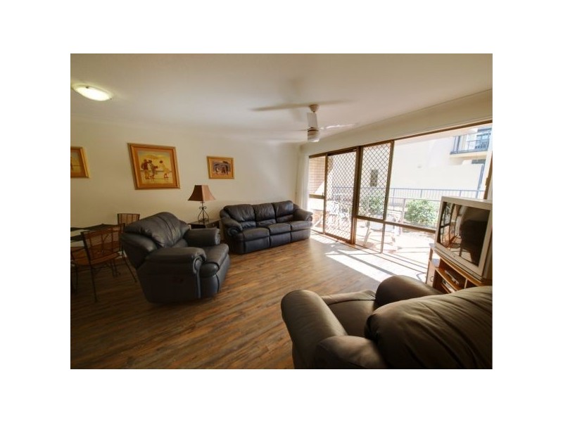 2/7 Eden Ave, Rainbow Bay QLD 4225