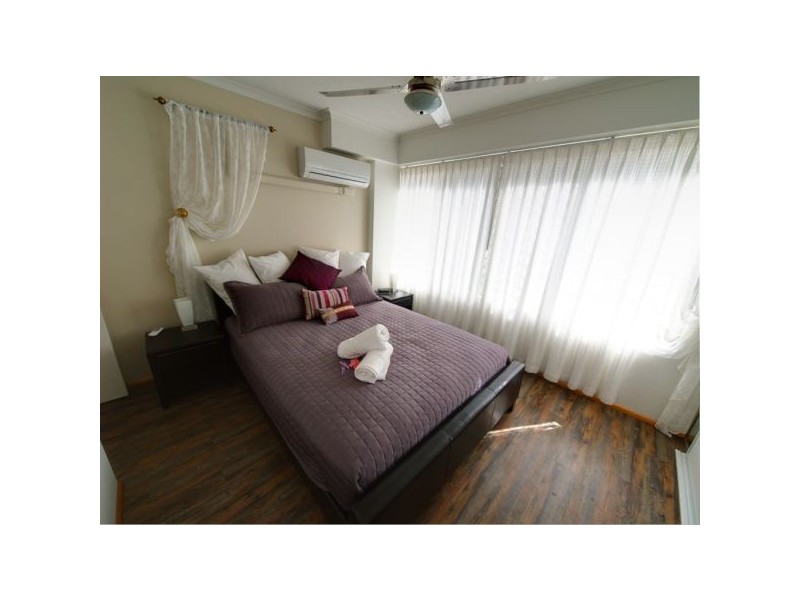 2/7 Eden Ave, Rainbow Bay QLD 4225