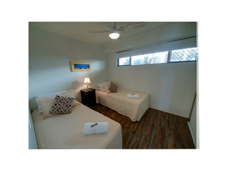 2/7 Eden Ave, Rainbow Bay QLD 4225