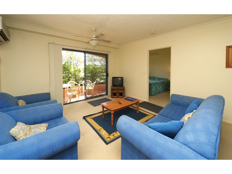 3/5  Hill Street, Rainbow Bay QLD 4225