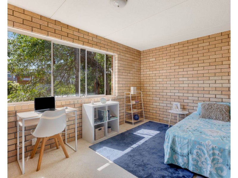 2/34 Coolangatta Rd, Coolangatta QLD 4225