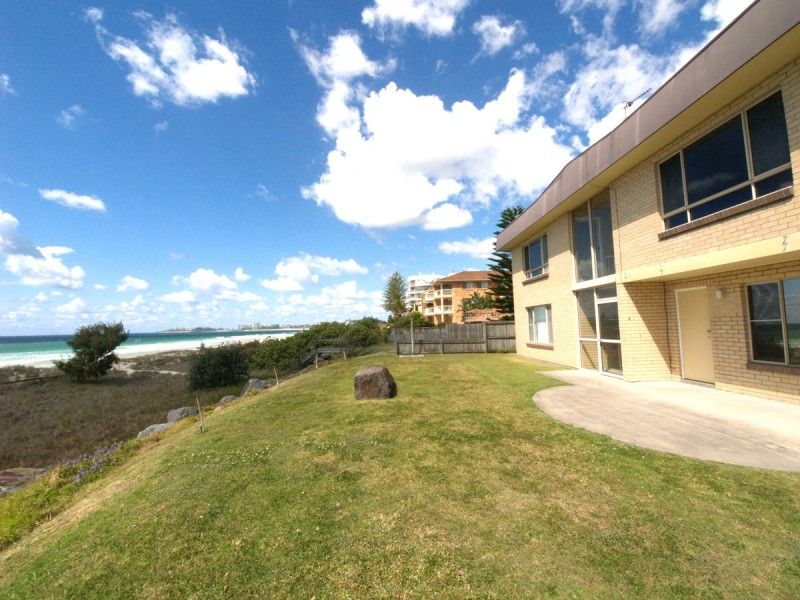 8/293 Golden four drv, Bilinga QLD 4225