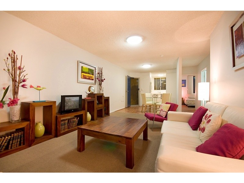 Rainbow Bay QLD 4225