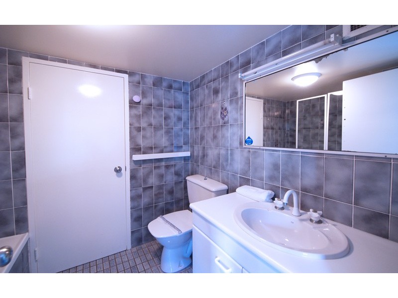 201/255 Boundary Street, Rainbow Bay QLD 4225