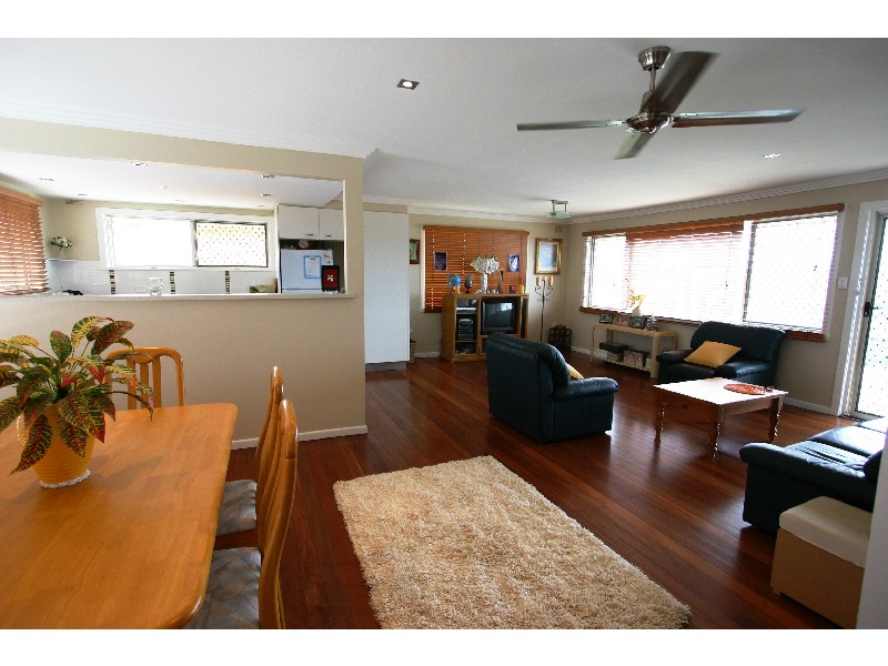 53 Pioneer Pd, Banora Point NSW 2486