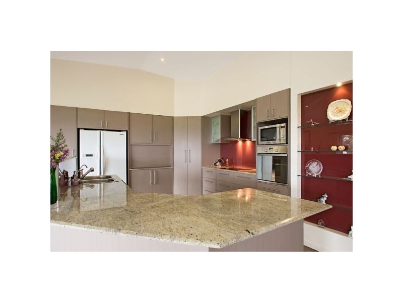 4 Owenia Cct, Bilambil Heights NSW 2486