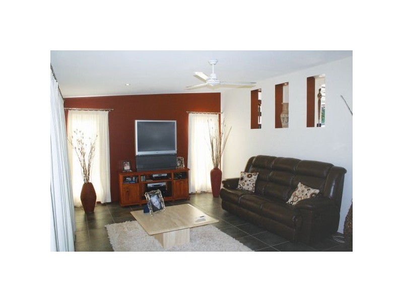 4 Owenia Cct, Bilambil Heights NSW 2486