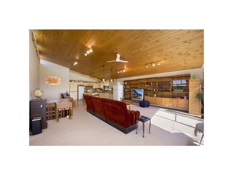 3 Walter Cres, Banora Point NSW 2486