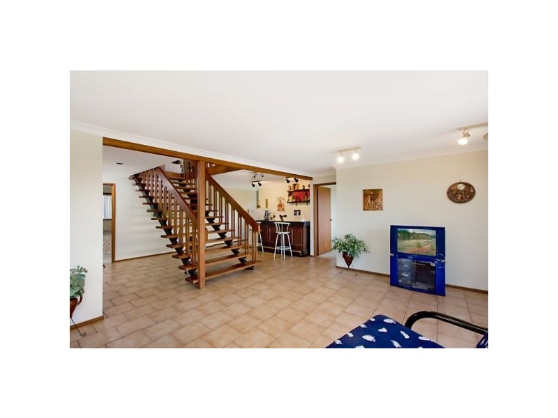 3 Walter Cres, Banora Point NSW 2486