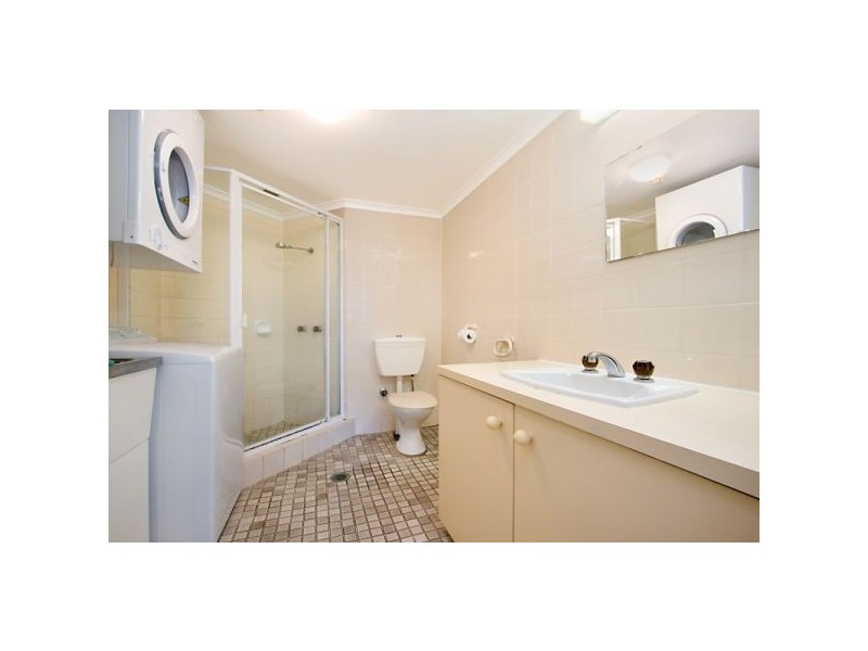 2/22 Boundary Street, Rainbow Bay QLD 4225