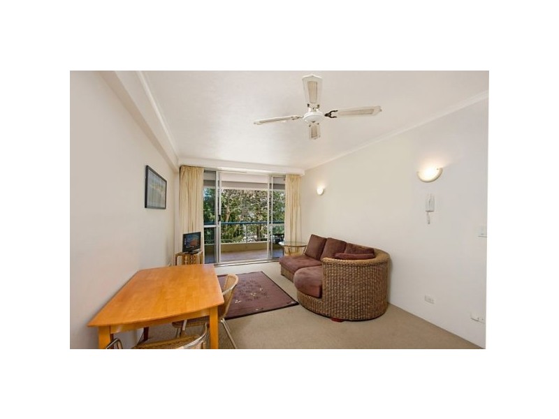 2/22 Boundary Street, Rainbow Bay QLD 4225