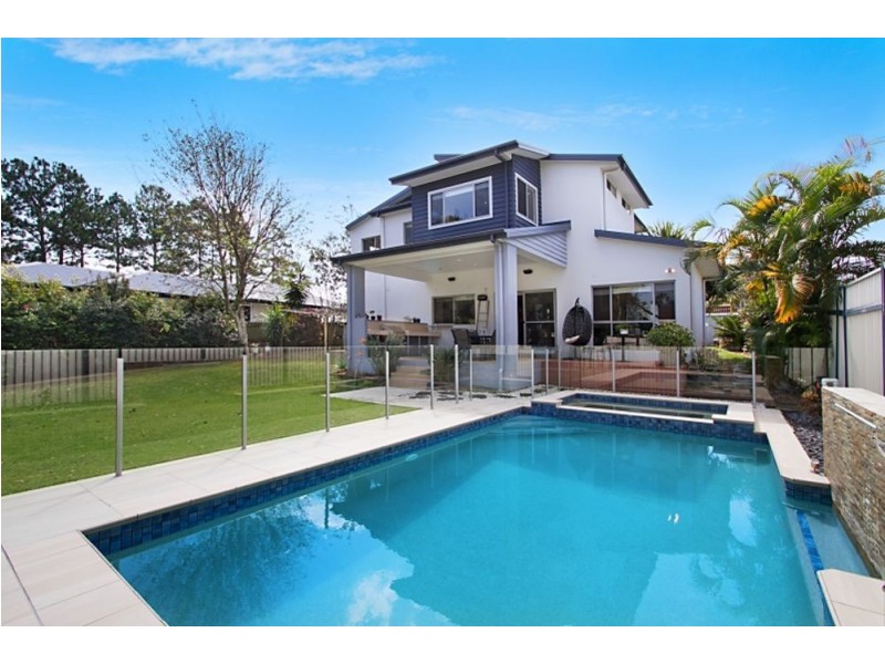 4 Bolton Street, Coolangatta QLD 4225