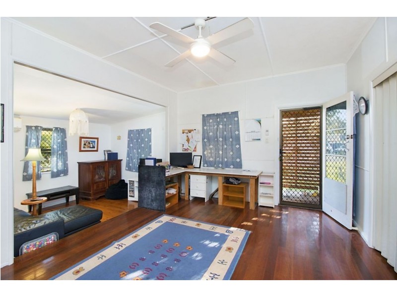 2 Sunshine Avenue, Tweed Heads South NSW 2486