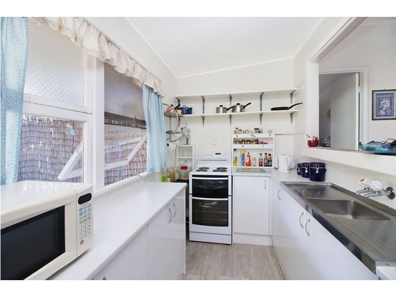 2 Sunshine Avenue, Tweed Heads South NSW 2486