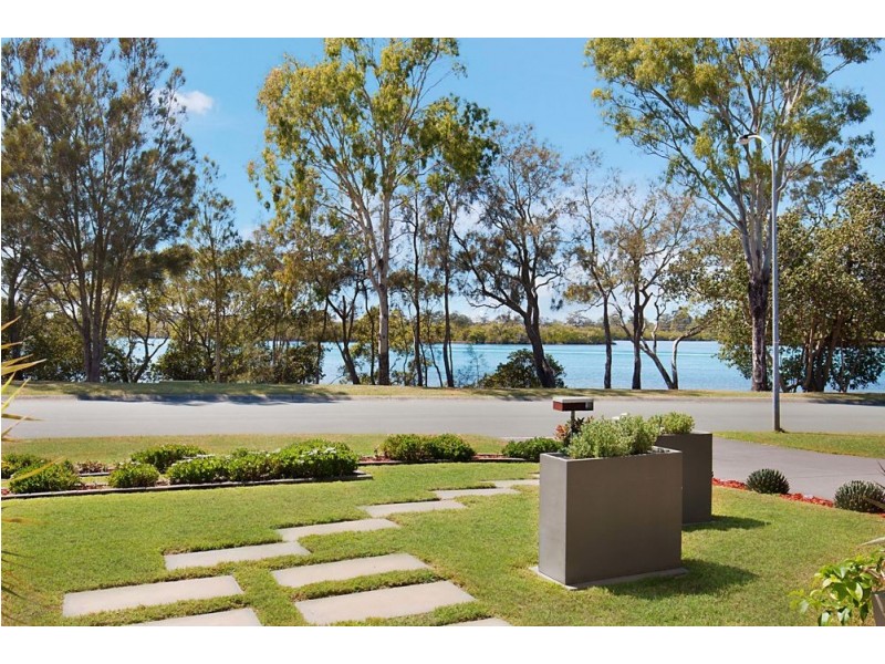 13 Crystal Waters Drive, Tweed Heads NSW 2485