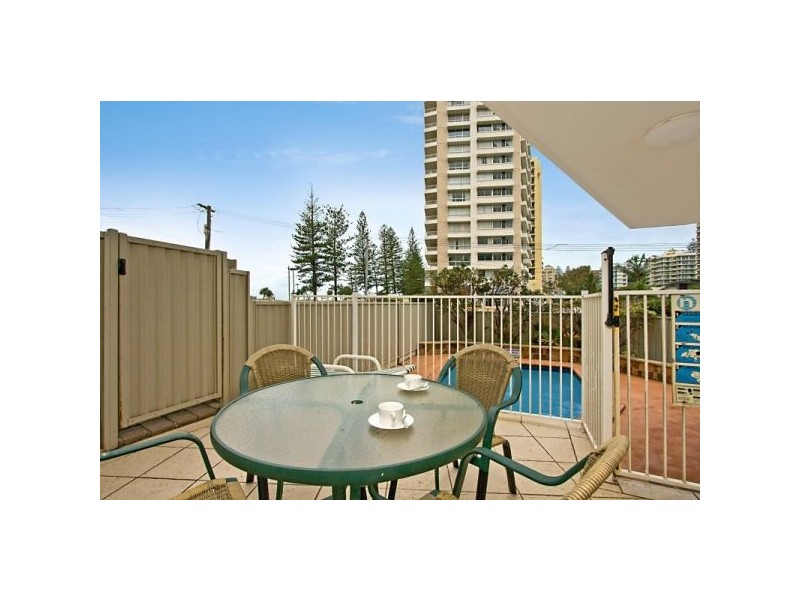 1/3 Ward Street, Rainbow Bay QLD 4225