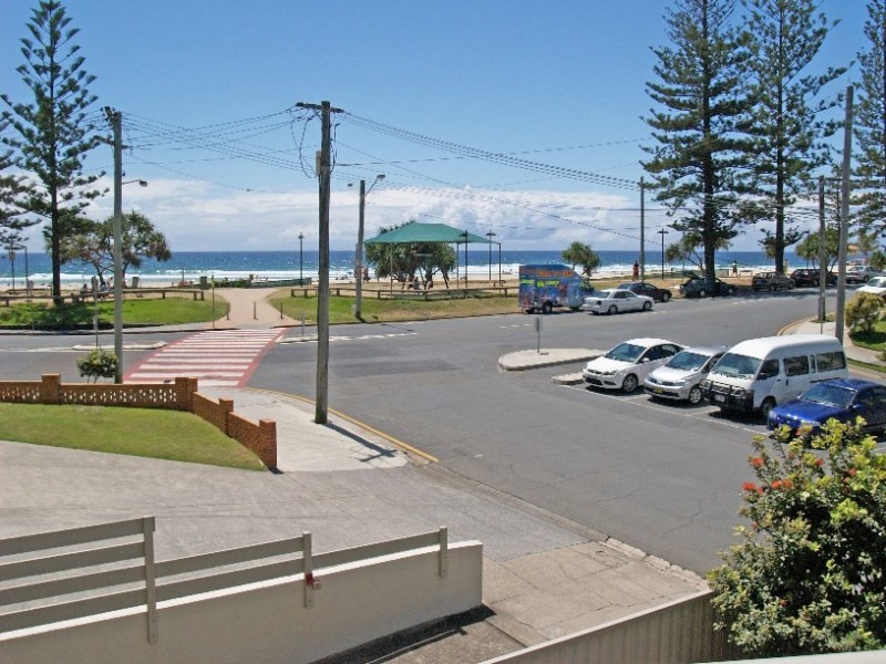 1/3 Ward Street, Rainbow Bay QLD 4225