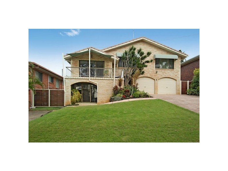 6 Pacific Dr, Banora Point NSW 2486