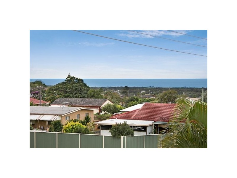 6 Pacific Dr, Banora Point NSW 2486