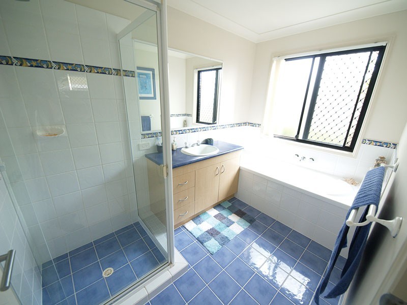 21 Sea Eagle Drive, Burleigh Waters QLD 4220