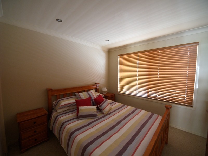 124 Murtha Drive, Elanora QLD 4221