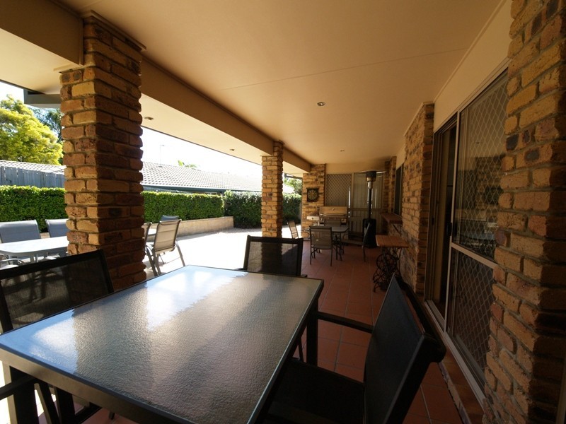 124 Murtha Drive, Elanora QLD 4221