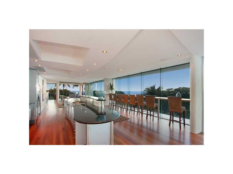 2/13 Eden Street, Rainbow Bay QLD 4225