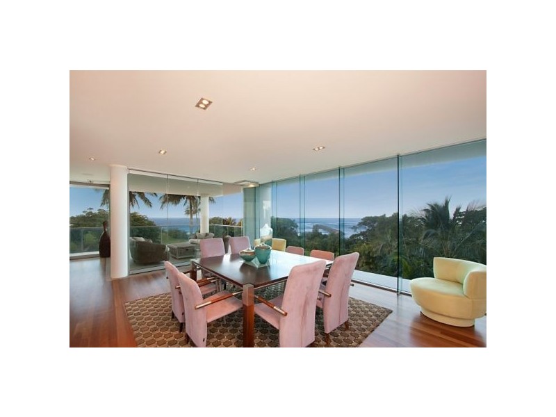 2/13 Eden Street, Rainbow Bay QLD 4225