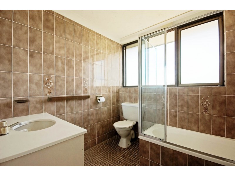 15b/166  Marine Pde, Rainbow Bay QLD 4225