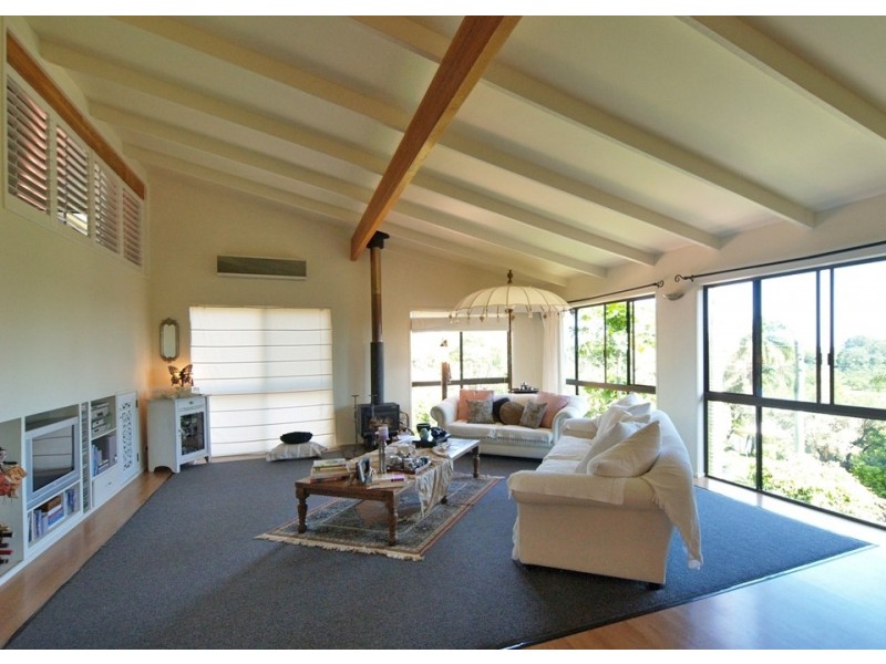 18 Myeerimba Pde, Tweed Heads West NSW 2485