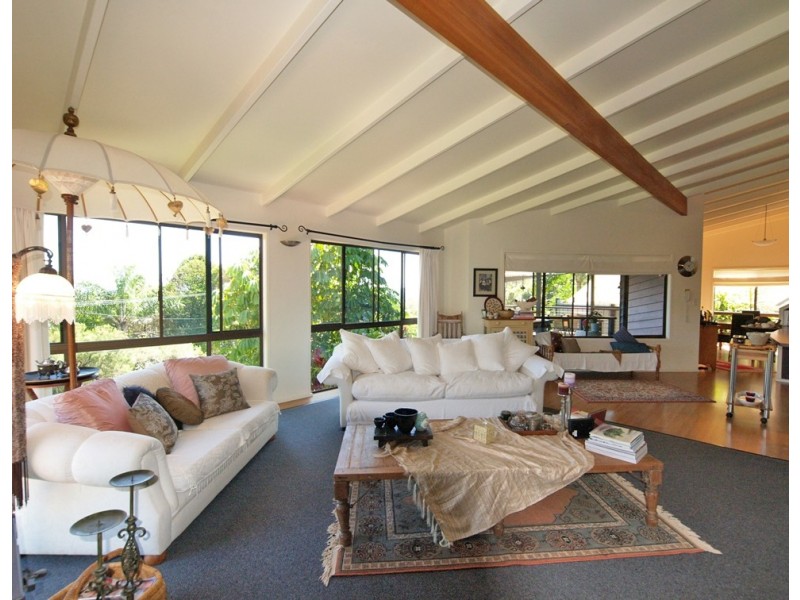 18 Myeerimba Pde, Tweed Heads West NSW 2485