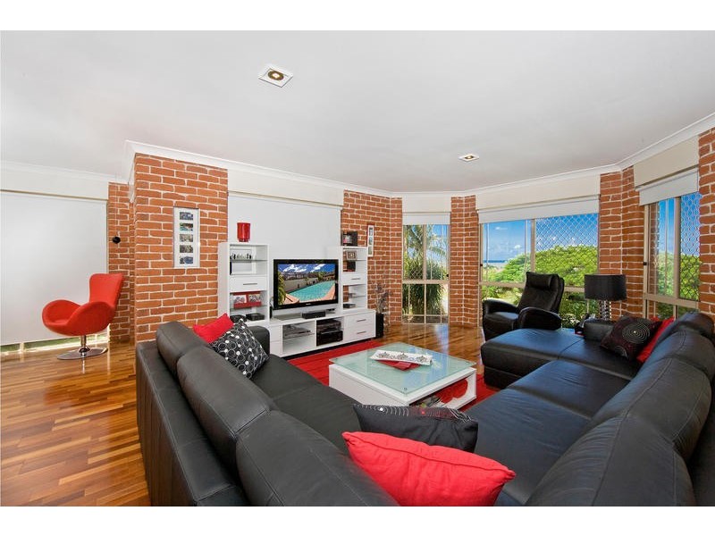 4 Karingal Avenue, Bilambil Heights NSW 2486