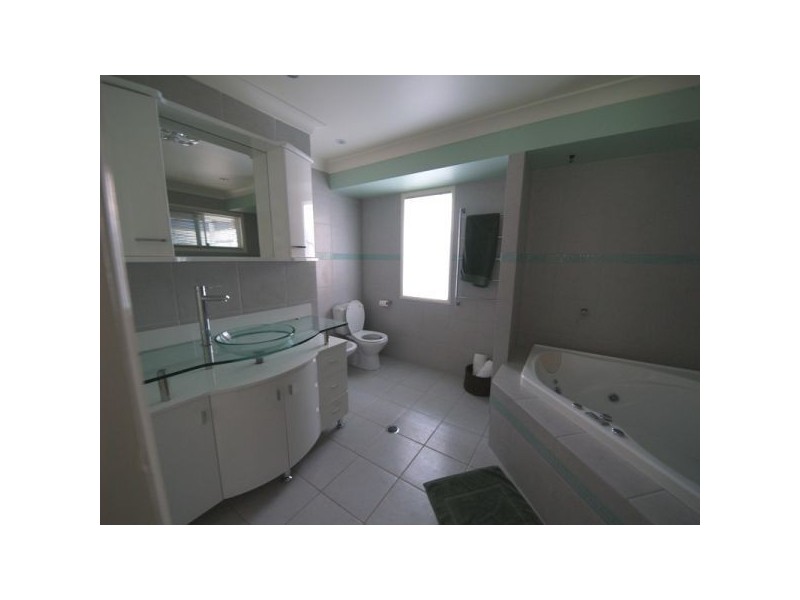 206 Darlington Drive, Banora Point NSW 2486