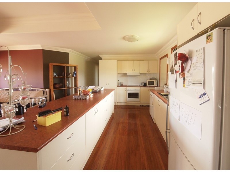 4 Sunset  Blv, Tweed Heads West NSW 2485