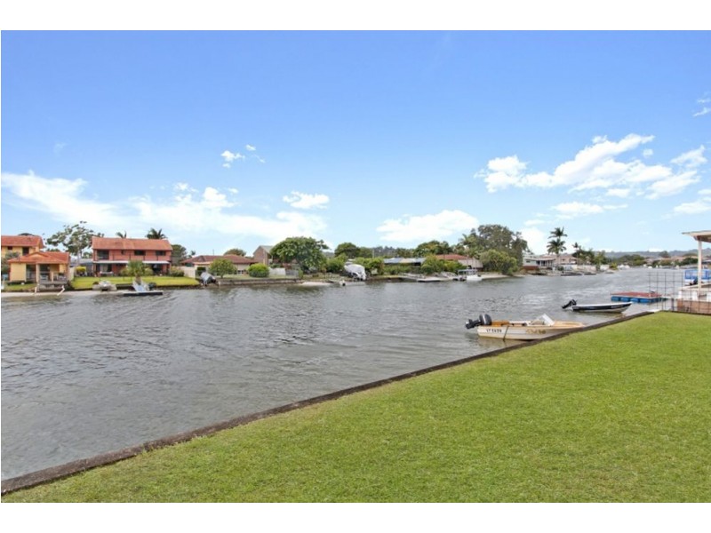 35 Gollan Drive, Tweed Heads West NSW 2485