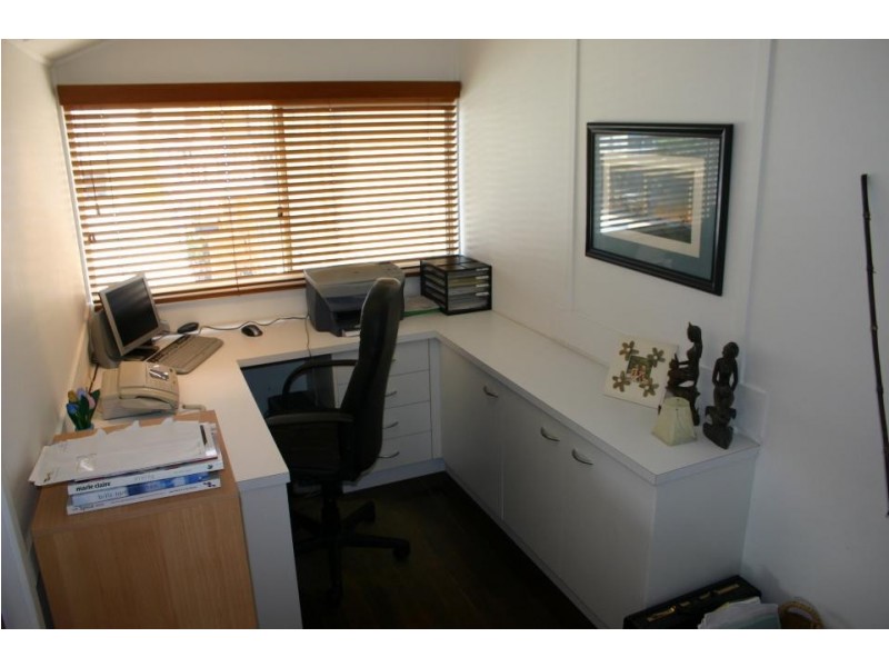 38 Eden Avenue, Rainbow Bay QLD 4225