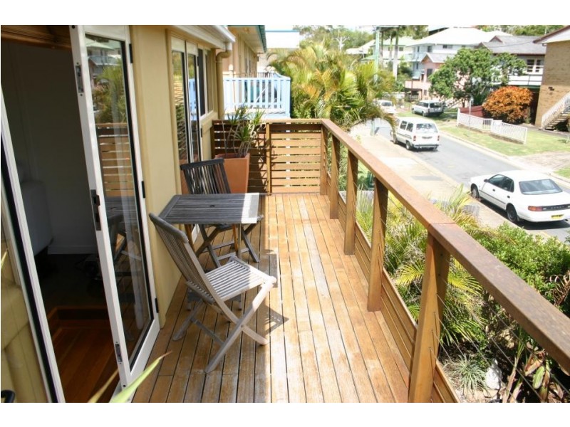 38 Eden Avenue, Rainbow Bay QLD 4225