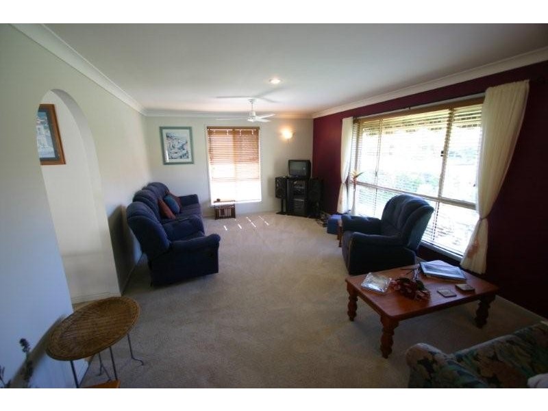 11 Boab St, Elanora QLD 4221