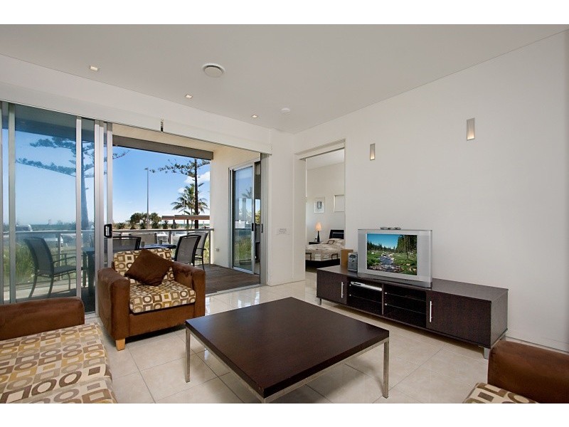 1/128 Marine Pde, Coolangatta QLD 4225