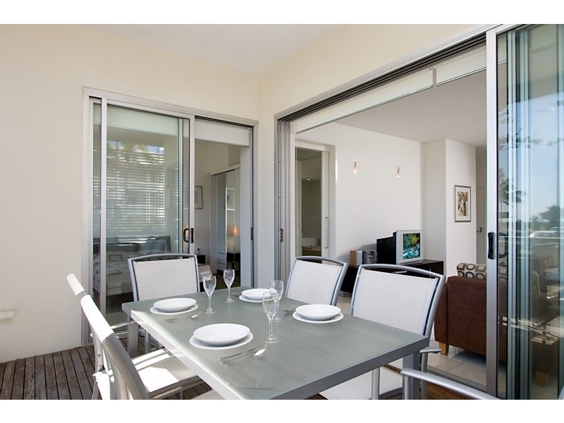 1/128 Marine Pde, Coolangatta QLD 4225