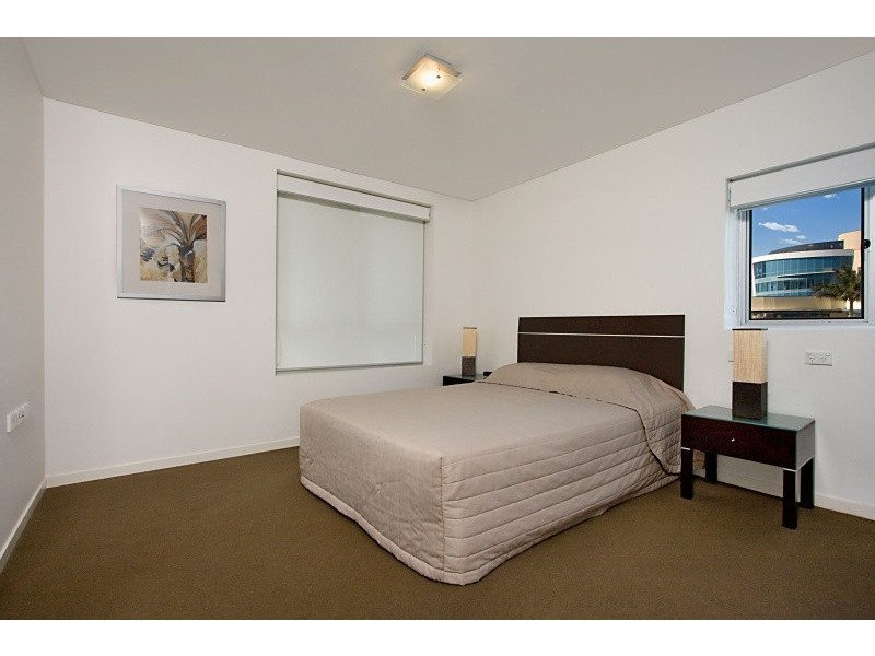 1/128 Marine Pde, Coolangatta QLD 4225