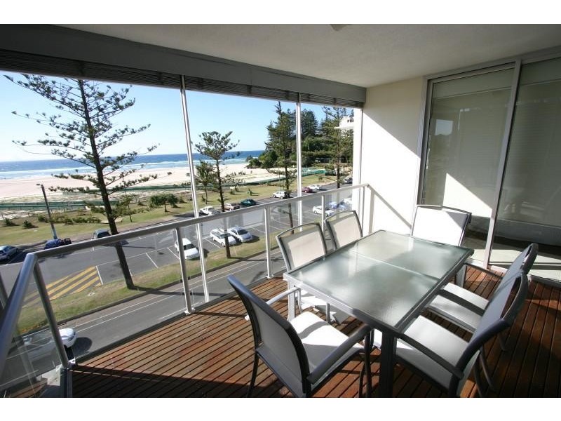 4/128  Marine Pde, Coolangatta QLD 4225