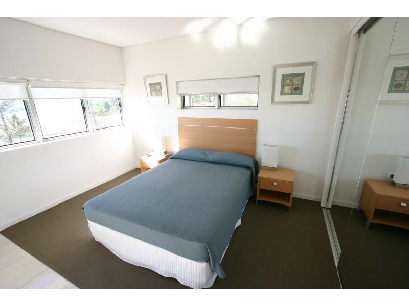 4/128  Marine Pde, Coolangatta QLD 4225