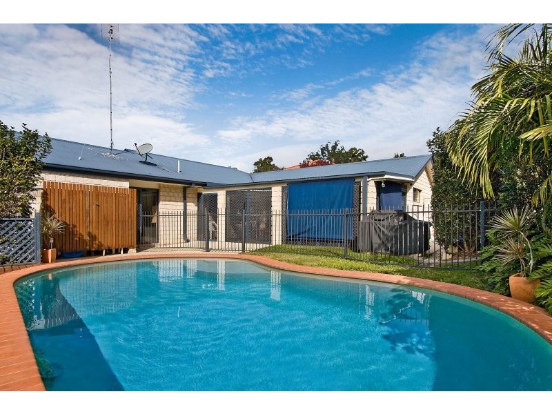 17 Silkwood Tce, Tweed Heads West NSW 2485