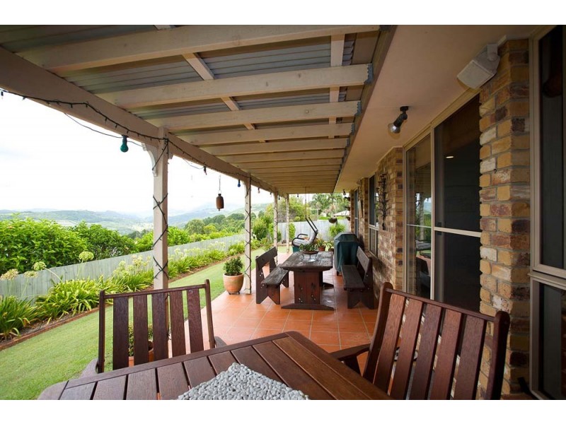 4 Snowgum Dr, Bilambil Heights NSW 2486