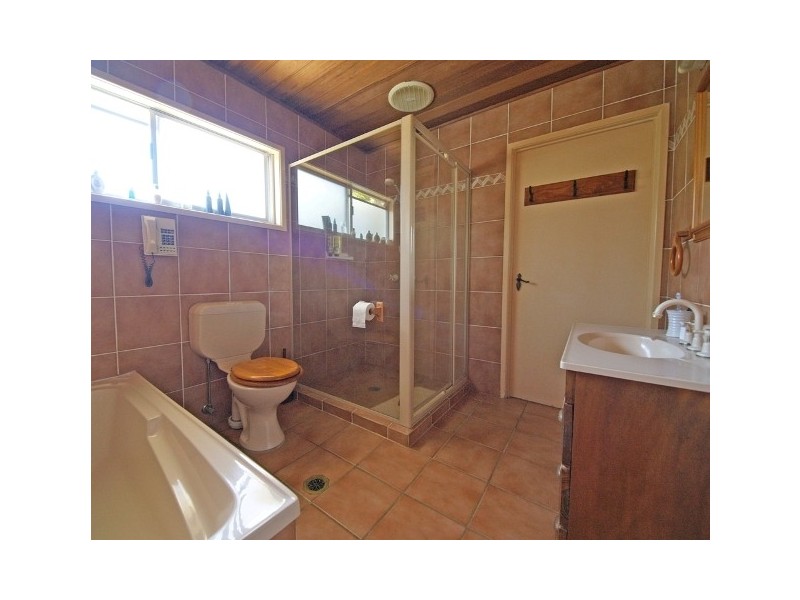 5 The Lakes Drive, Tweed Heads West NSW 2485