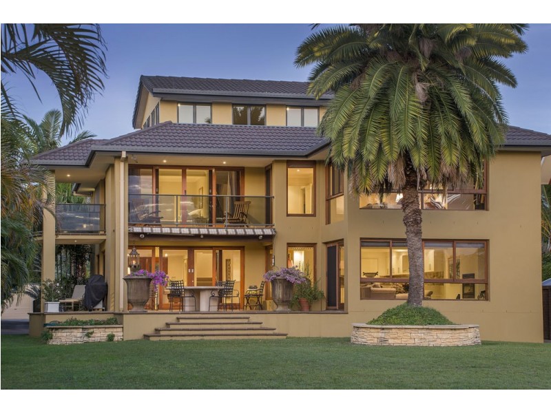 15 Chinderah Bay Drive, Chinderah NSW 2487